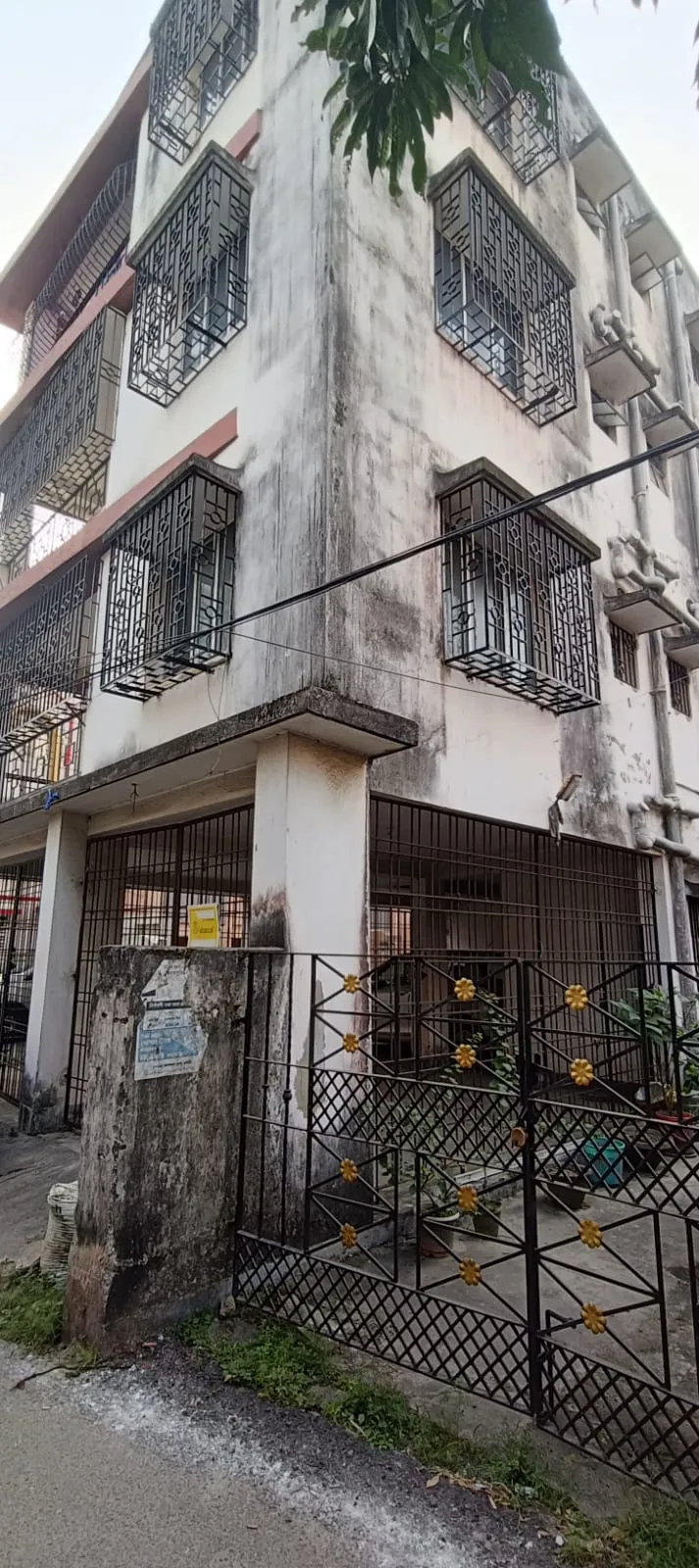Flat in Thakurpukur, South 24 Parganas