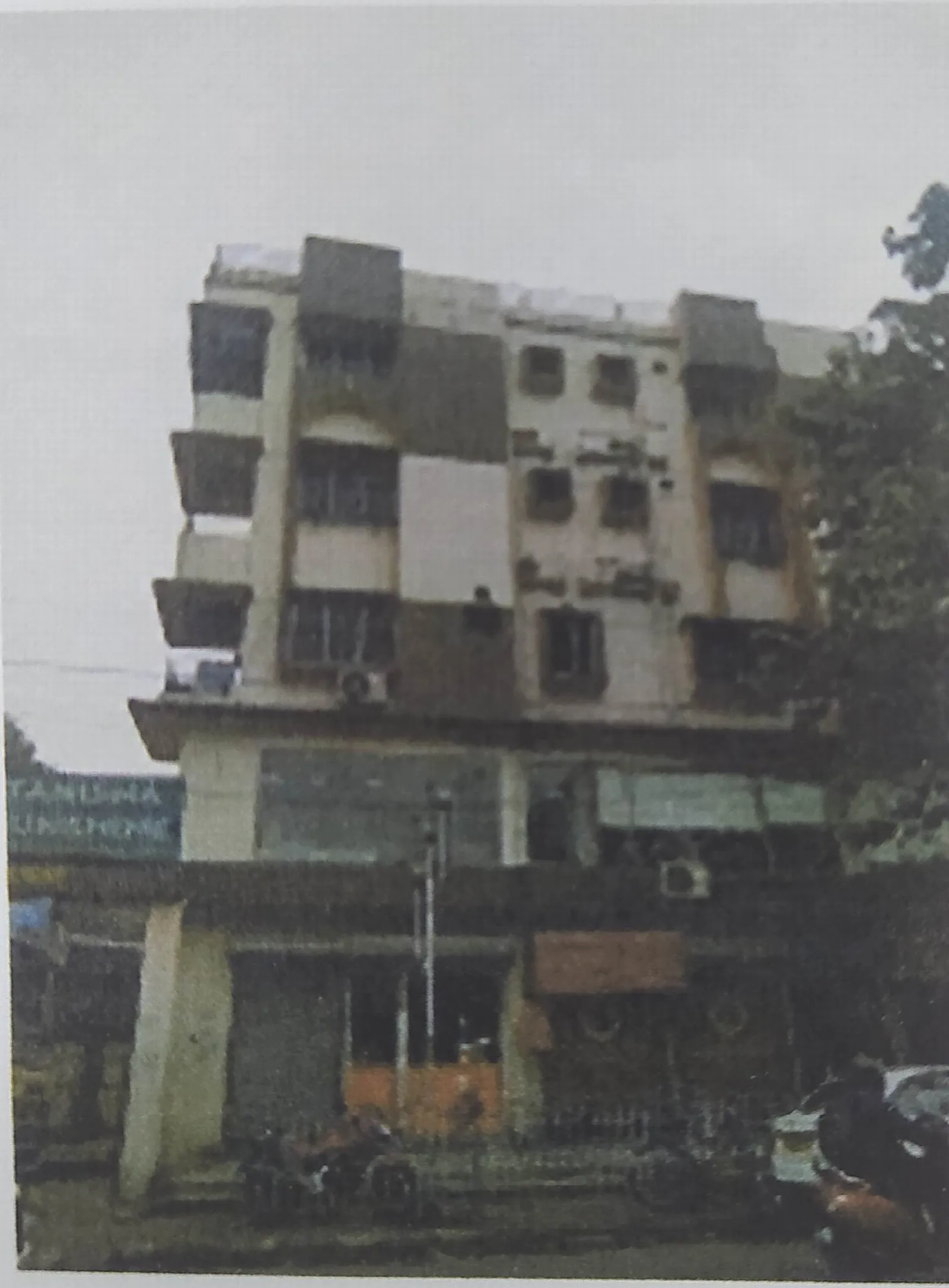 Flat in Beliaghata, Kolkata