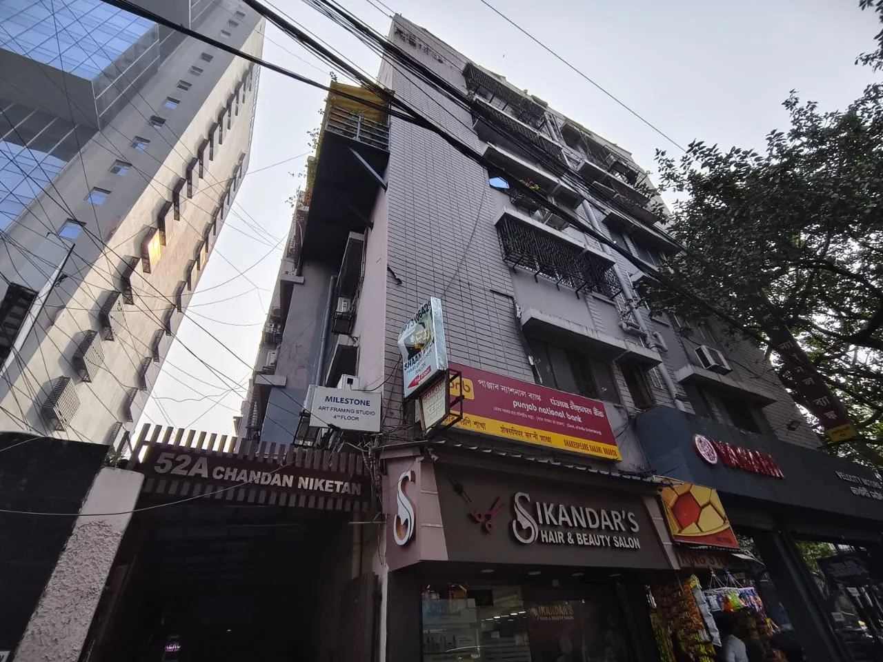 3 Flats in Beniapukur, Kolkata